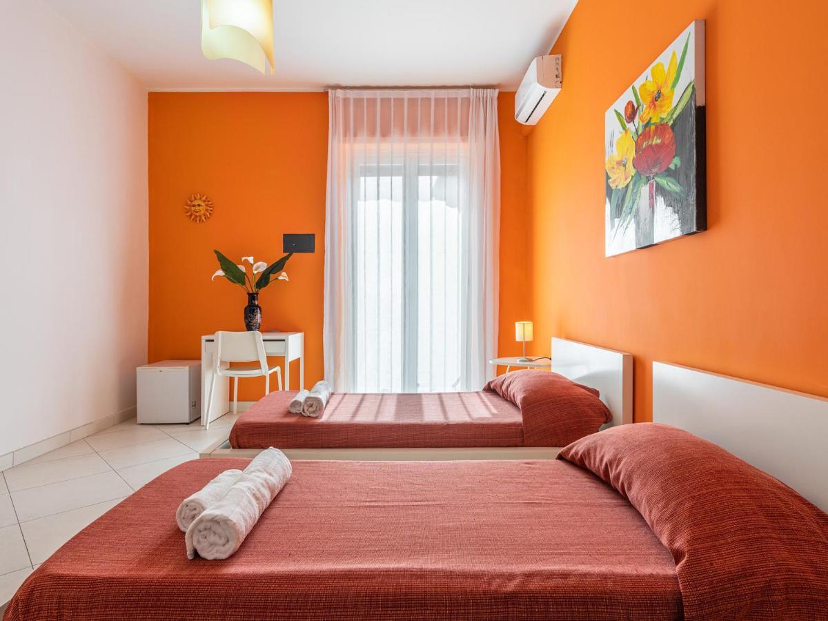 Thanit Rooms Cagliari Exteriör bild