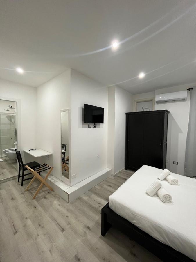 Thanit Rooms Cagliari Exteriör bild